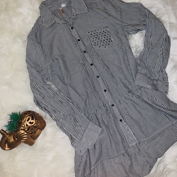 NWOT Peplum tunic striped button down long sleeve - Picture 4 of 8